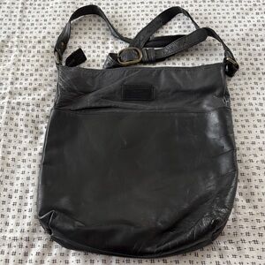 Looptworks Limited Edition leather tote bag, large, black leather, zip closure